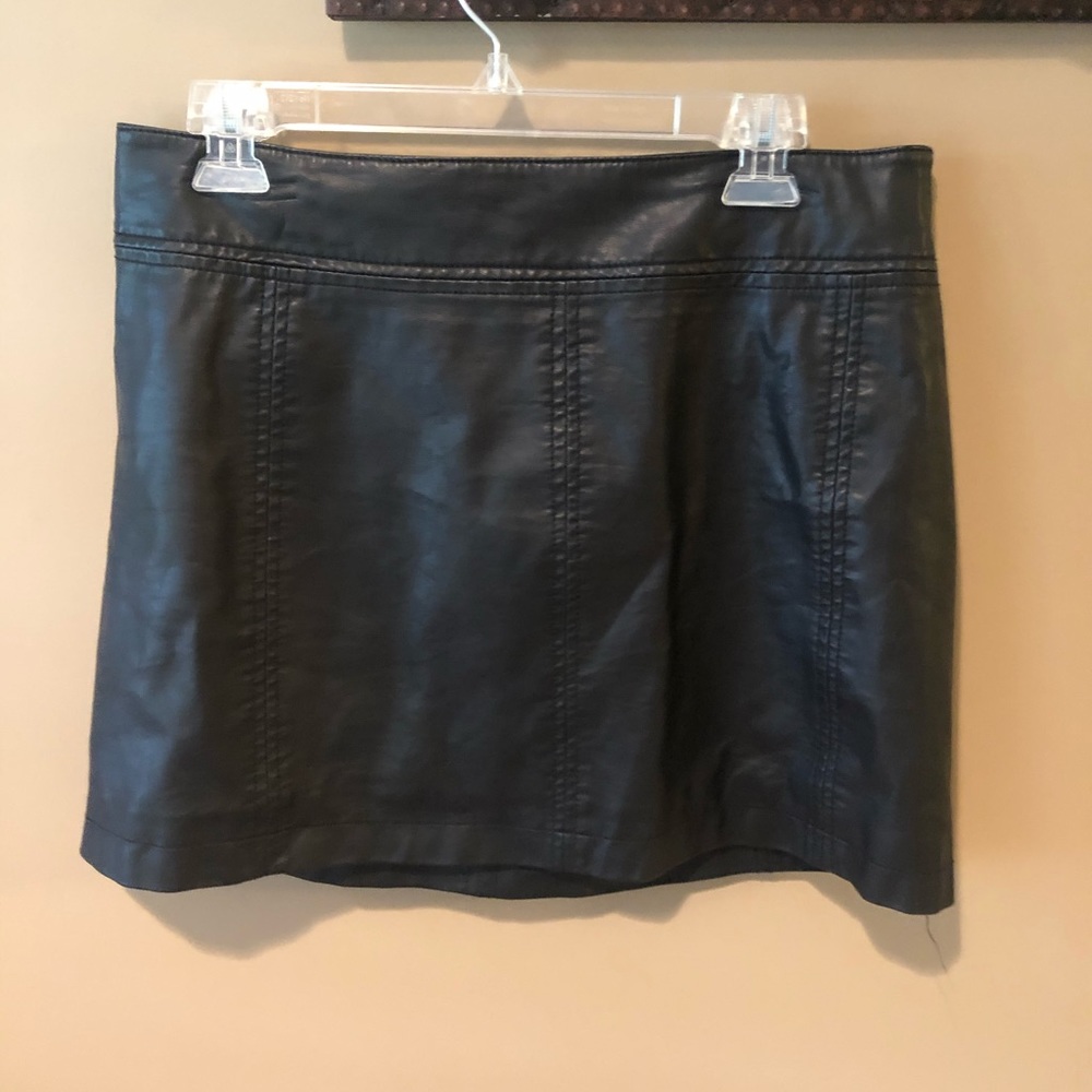 Leather panel mini skirt!